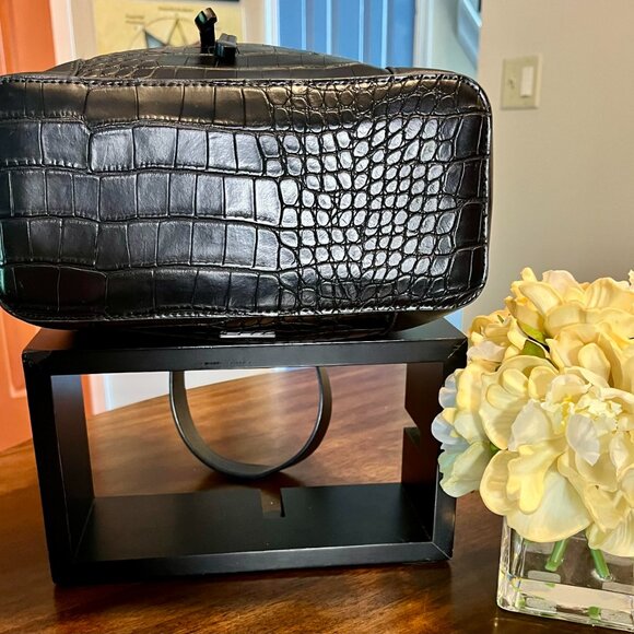 Aldo Women's Black Alligator Embossed Bucket Bag Shoulder Bag With Drawstring - Picture 5 of 9